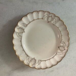GOLDEN WARE By Sebring USA Warranted 22K  1 Dessert/bread  Plate  Vintage